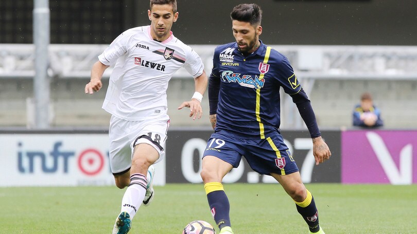Calciomercato Chievo, solo conferme: rinnova Castro