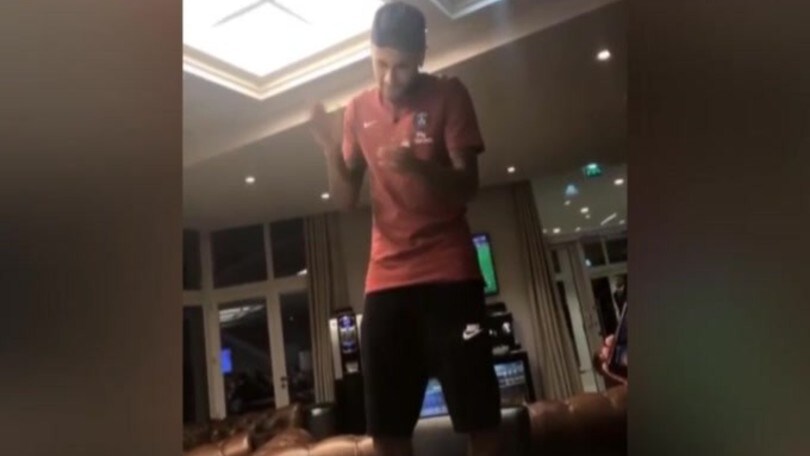 Psg, Neymar a ritmo di musica