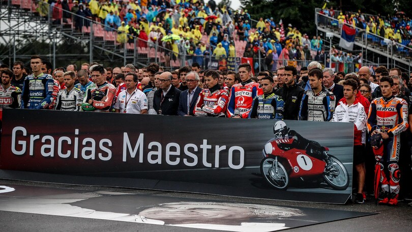 Moto, sula pista di Brno il ricordo di Nieto