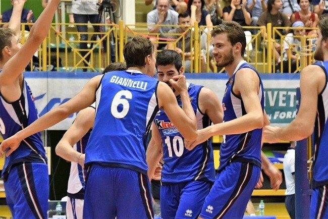 L'Italia riparte con il sorriso. Gruppo e gioco contro la Slovenia