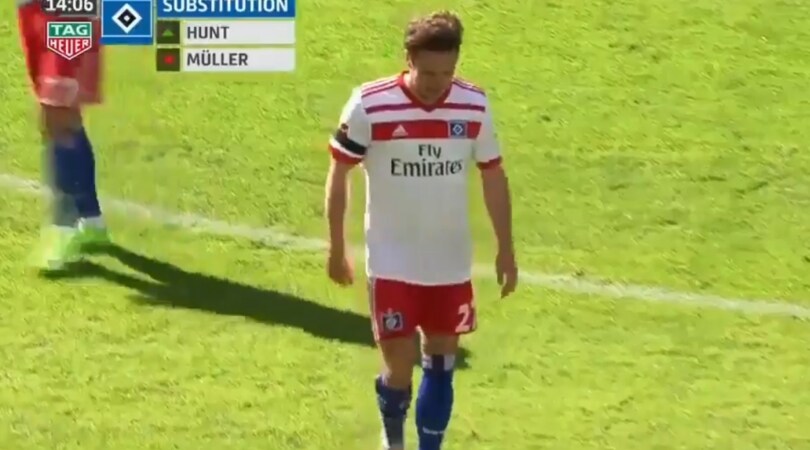 Mueller si rompe il legamento per festeggiare gol