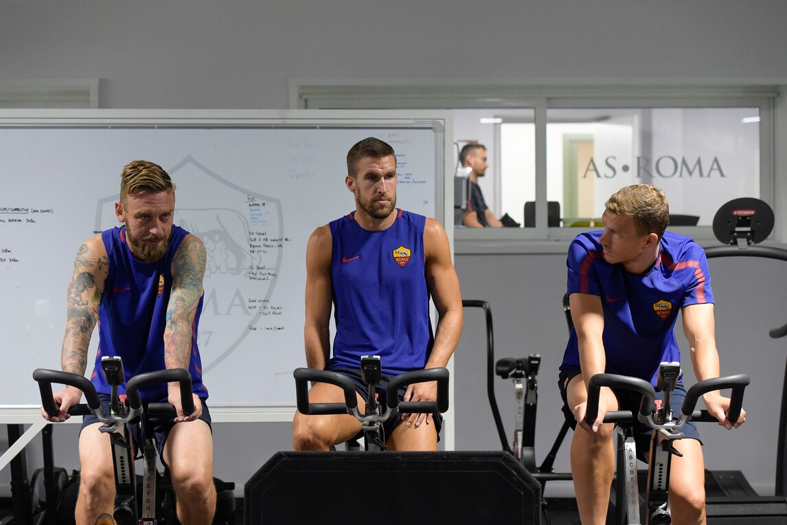 Calciomercato, Juventus: il punto su Spinazzola e Strootman