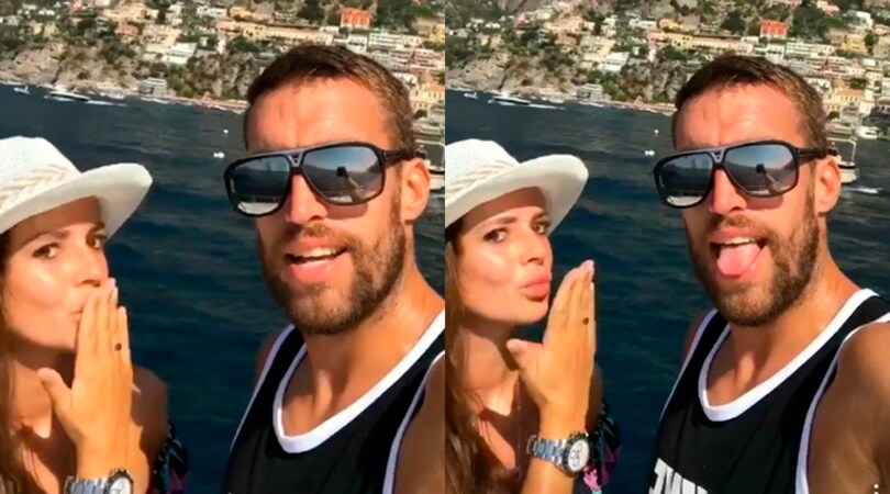 Strootman in vacanza a Capri veste... bianconero