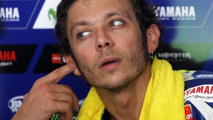 MotoGp Yamaha, Rossi: «La priorità è essere competitivo»