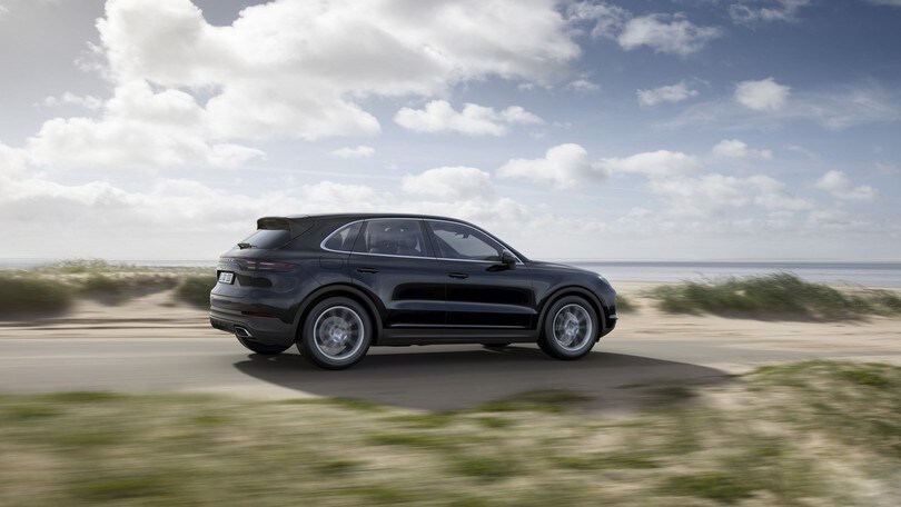 Porsche Cayenne 2018, immagini