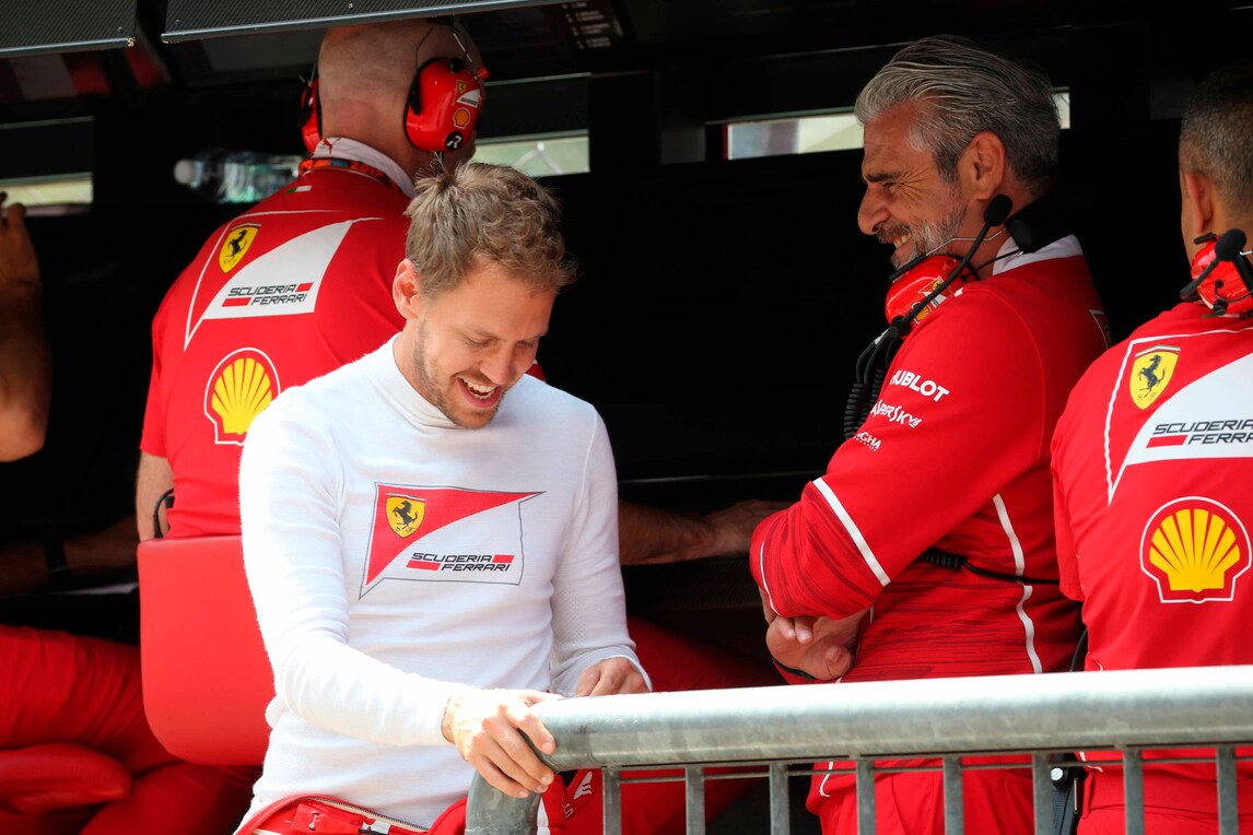 F1, Vettel: «Caro Hamilton, non mi toglierai il sorriso»