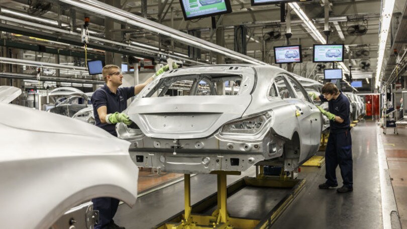 Mercato auto Italia: agosto a +15,8 grazie a noleggi e società