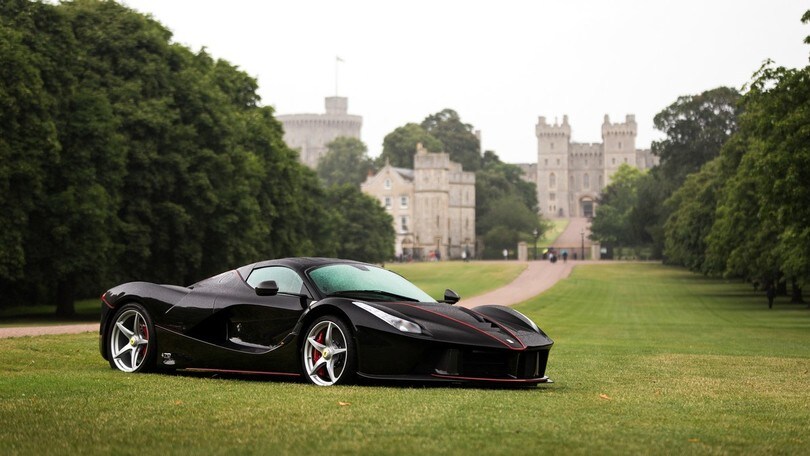 LaFerrari Aperta da 1.000 CV all'asta per beneficenza