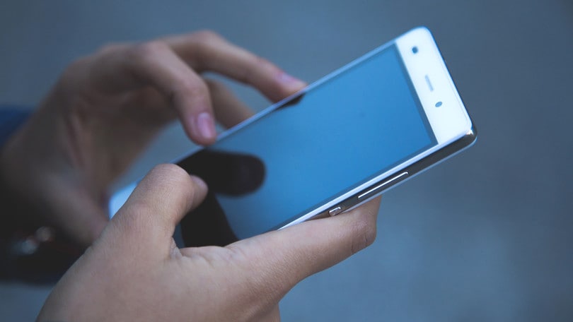 In arrivo il primo telefonino senza batteria