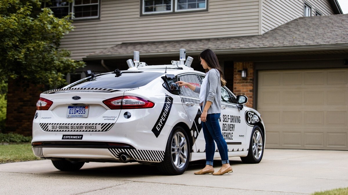 Ford, guida autonoma e pizza a domicilio