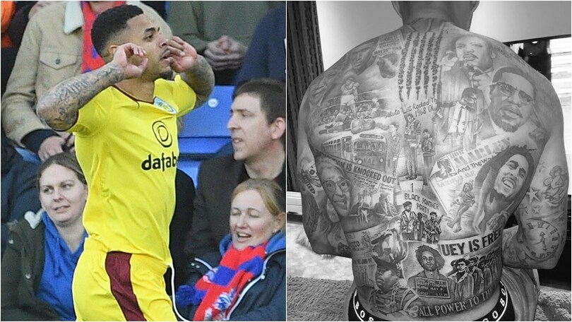 Andre Gray, il tatuaggio che omaggia gli eroi neri spopola sul web