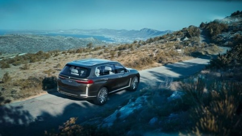 Bmw X7 iPerformance Concept: maxi lusso ibrido