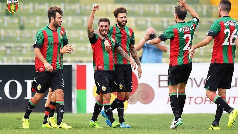 Serie B, successo storico per la l'Unicusano Ternana con il Cesena