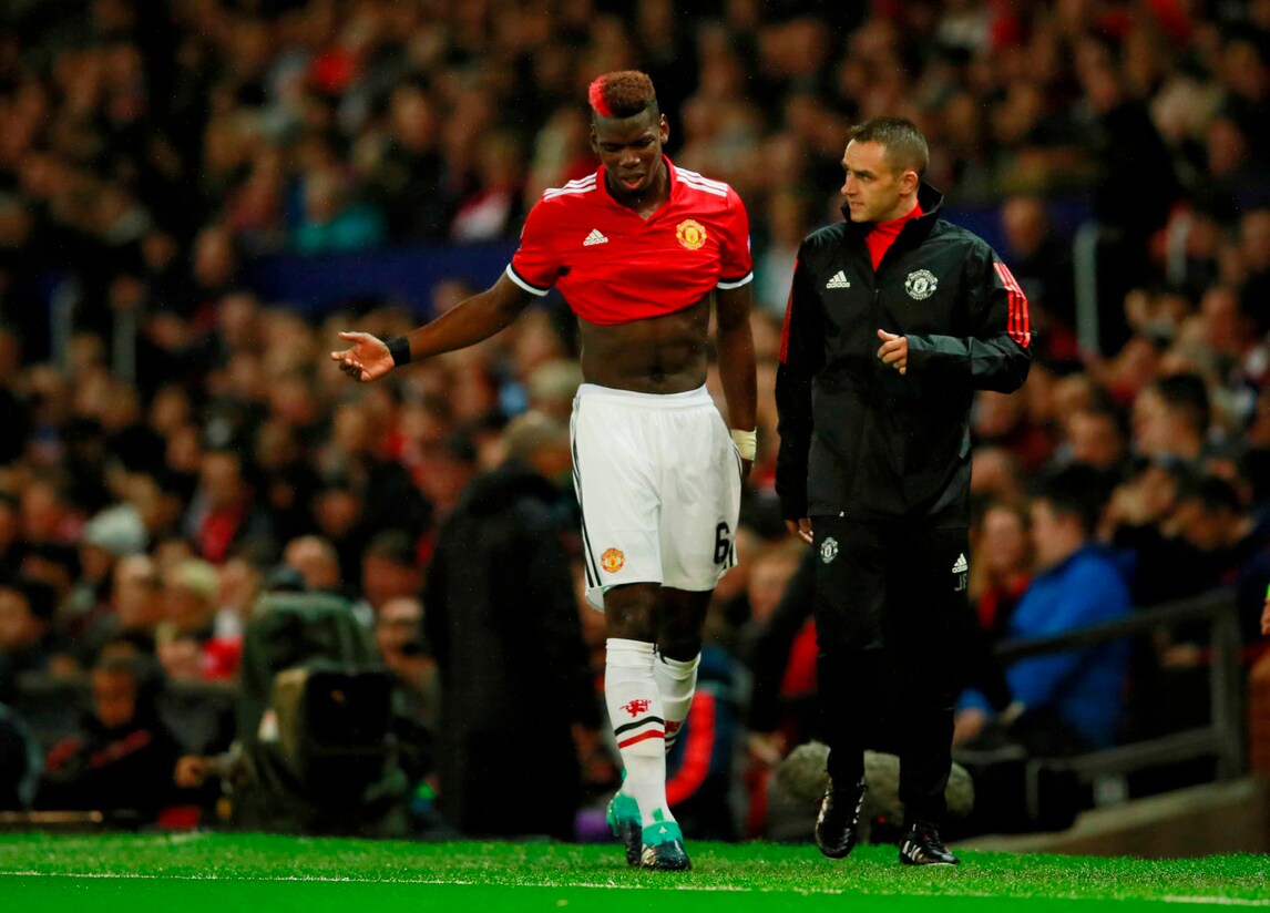 Manchester United, infortunio Pogba: Mourinho lo perde per 4/6 settimane