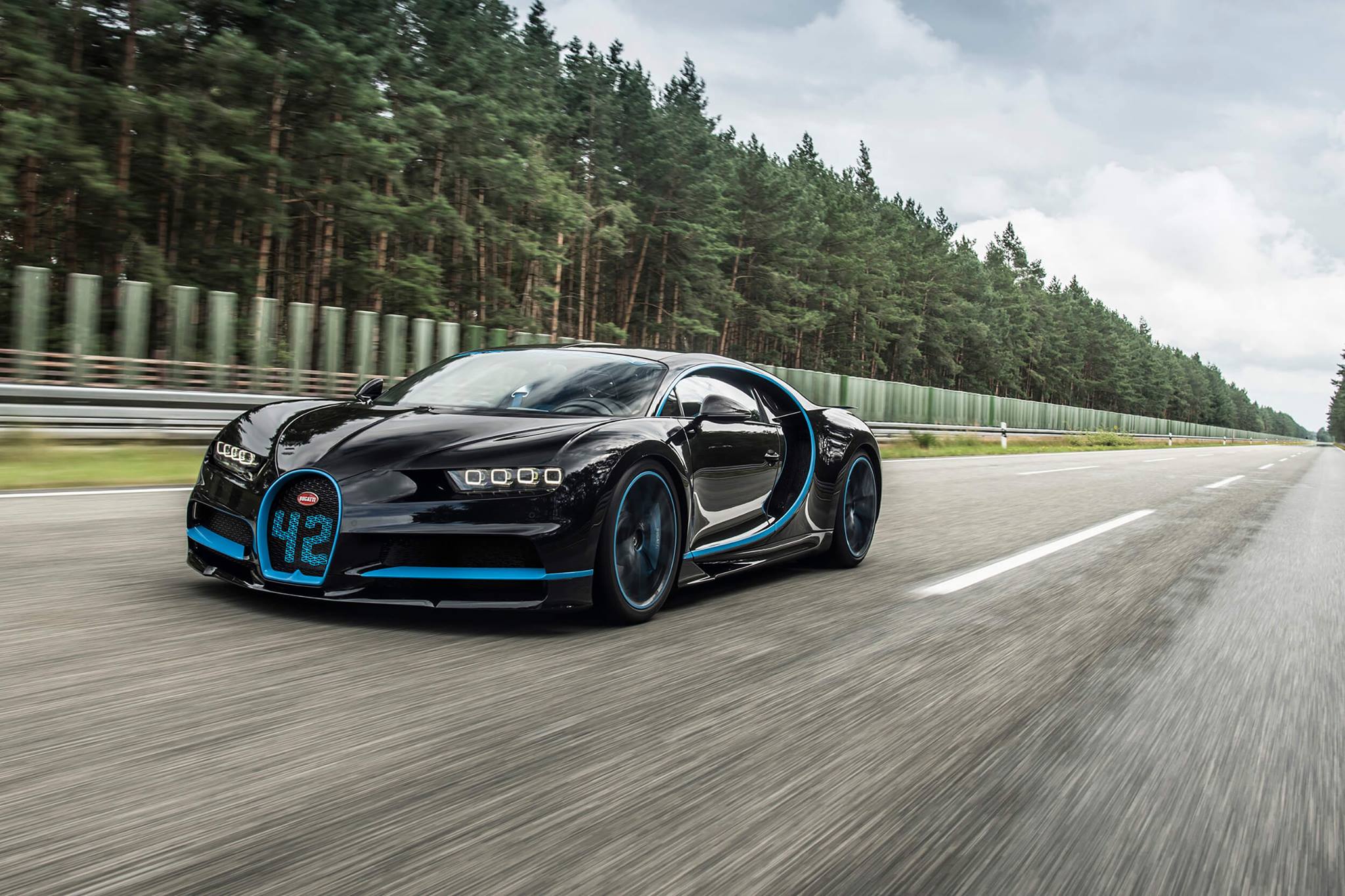 Bugatti record: da 0 a 400 orari in soli 42 secondi