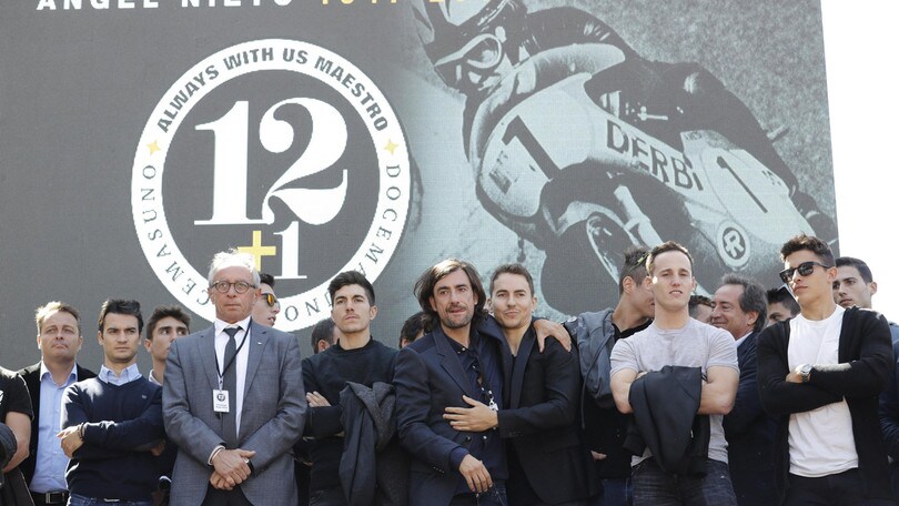 MotoGp: a Madrid l’omaggio a Nieto, «Grazie Maestro, ci mancherai»