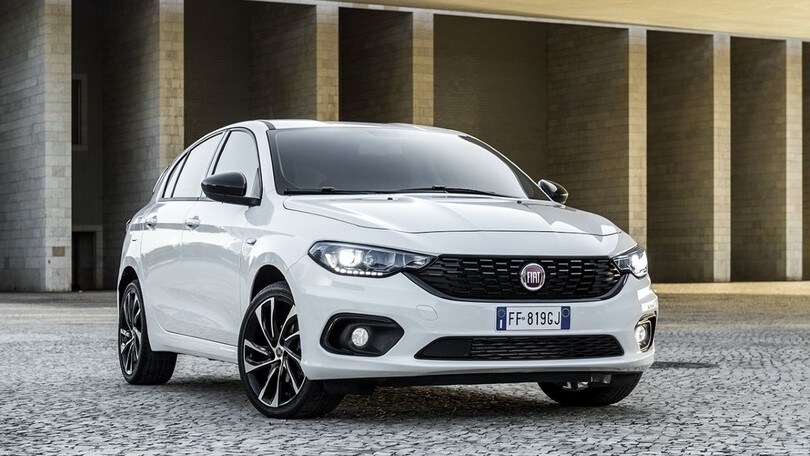 Fiat Tipo S-Design, fari bi-xeno e dettagli premium