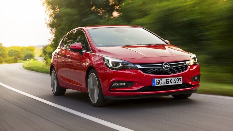 Opel Astra, già in 500.000 l'hanno scelta in Europa
