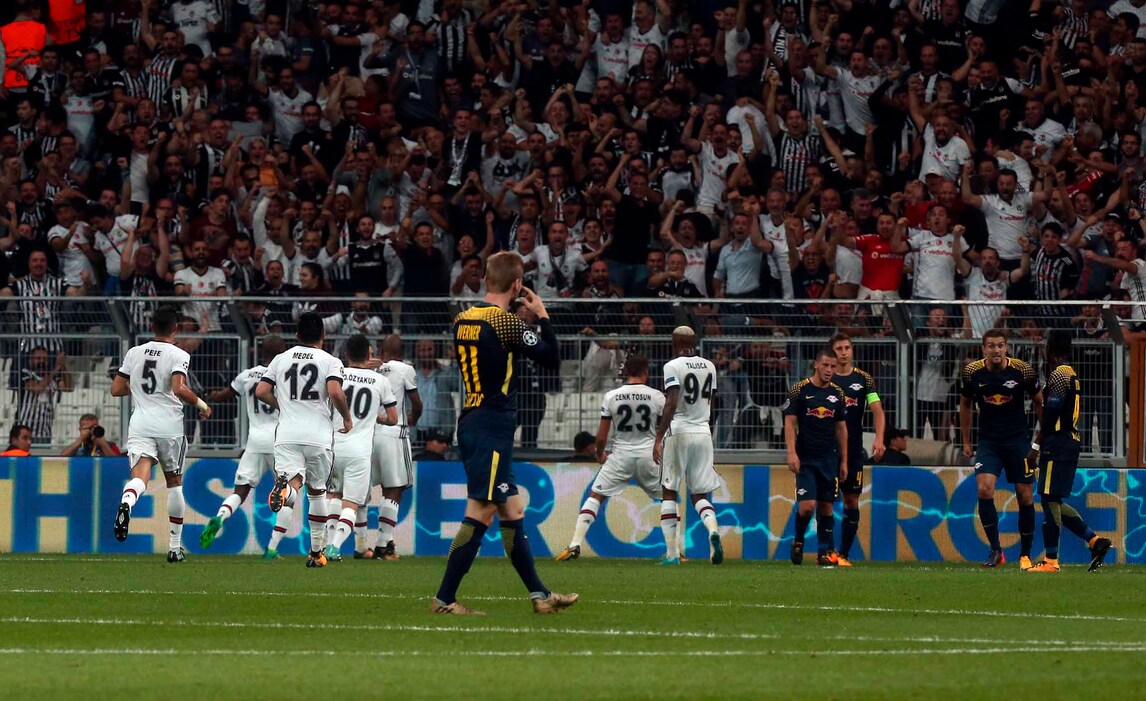 Lipsia, il tifo del Besiktas è assordante: Werner chiede il cambio