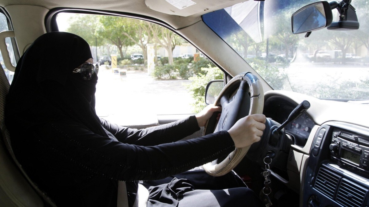 Arabia Saudita, le donne potranno finalmente guidare