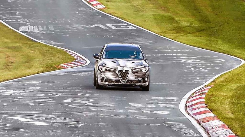 Alfa Stelvio Quadrifoglio da record al Ring: foto