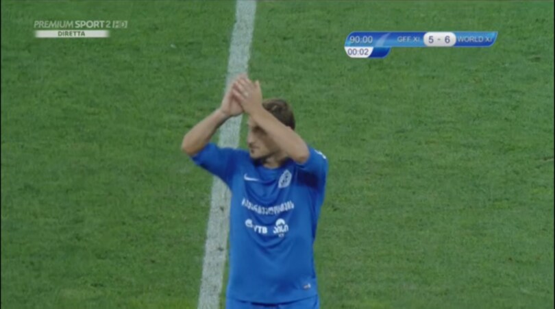 Roma, Totti di nuovo in campo per beneficenza: gol e assist