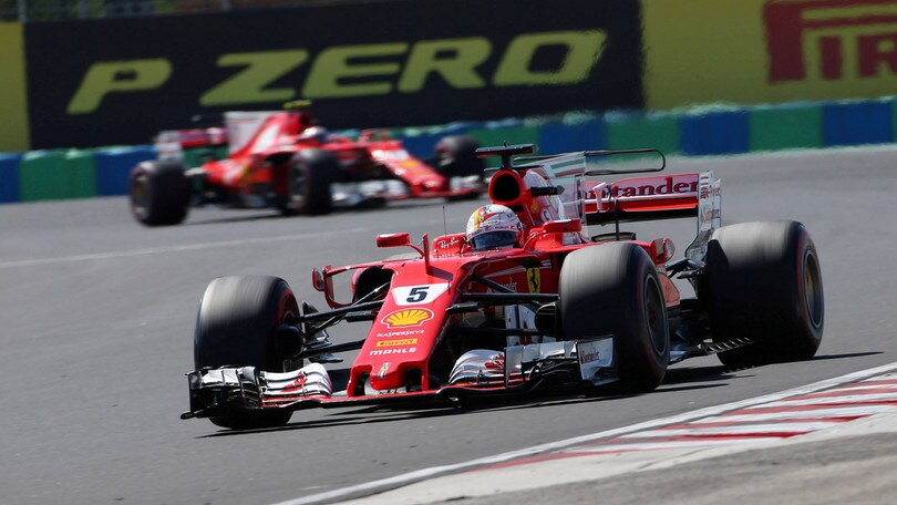 F1 Malesia: Ferrari al comando nelle ultime libere, cambio motore per Vettel