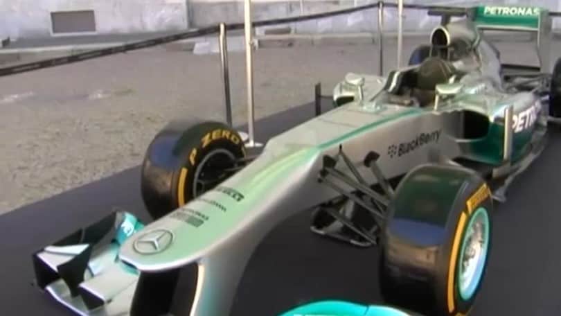 F1: Hamilton in pole, Vettel ultimo