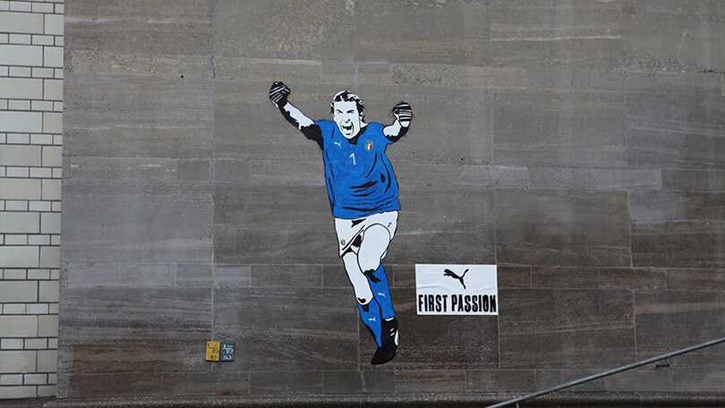 Berlino è nuovamente azzurra: ecco il murale di Buffon