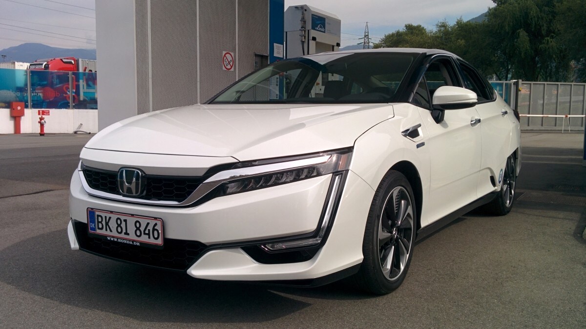Honda Clarity Fuel Cell, il futuro (sarebbe) dietro l'angolo