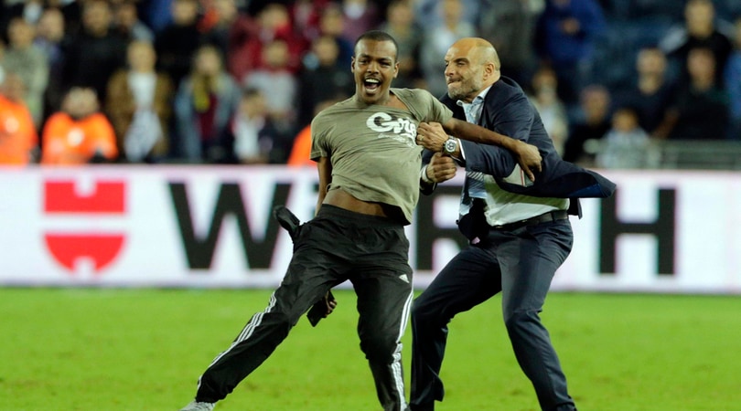 Spagna, paura in Israele: «Invasore su Isco con un coltello»