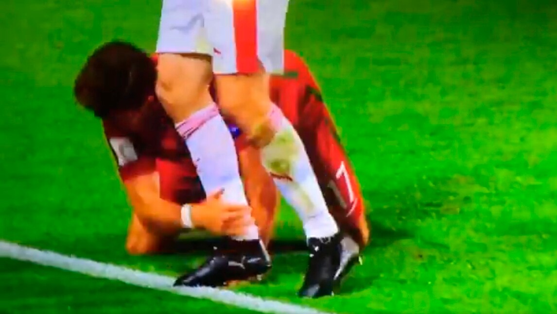È già Milan-Juventus: che scintille tra Lichtsteiner e André Silva