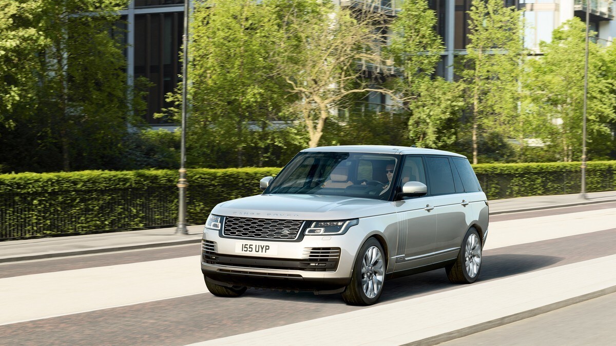 Range Rover, debutta la ibrida plug-in
