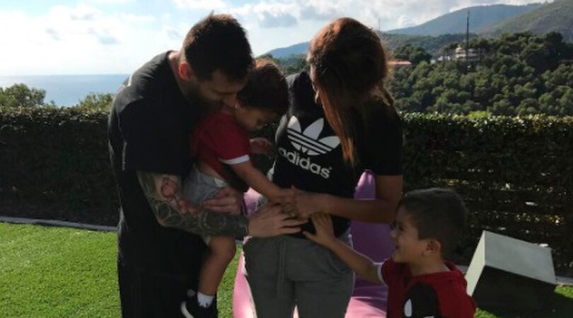 Messi papà per la terza volta: la moglie Antonela conferma su Instagram