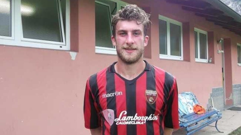 Promozione - Semplicemente Elca! Tripletta per il bomber dell'Omegna con tanto di dedica al papà