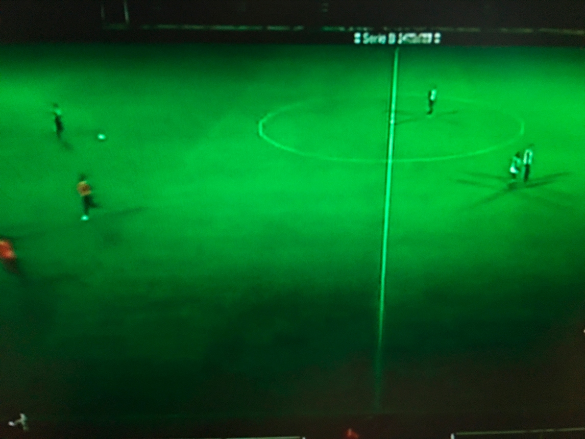 Cremonese-Brescia, durante l'intervallo salta l'illuminazione allo Zini di Cremona