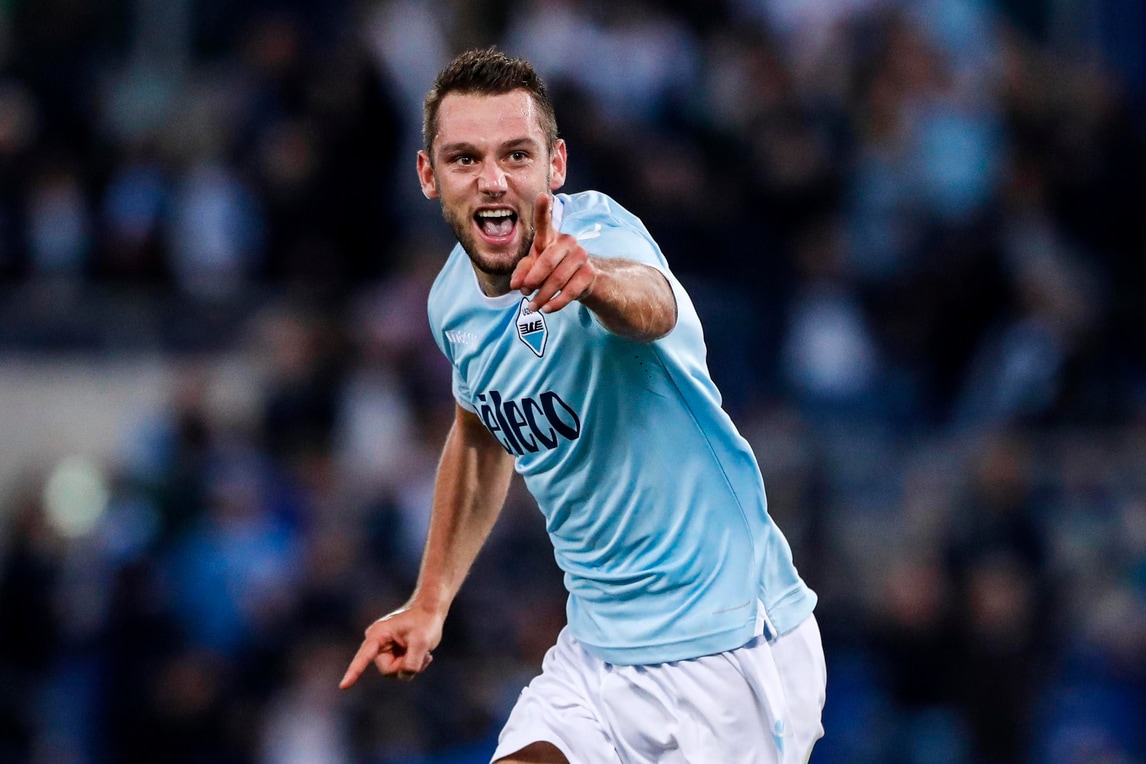 Lazio, De Vrij a un passo dal rinnovo: «Ancora un po' di pazienza e saprete tutto»