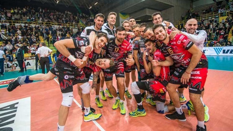 Modena e Perugia in vetta, brilla Milano. Lutto a Civitanova, gara rinviata