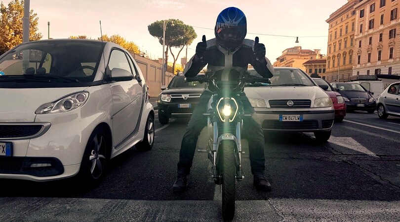 Nuovo etropolis Super Soco TS: anteprima EICMA