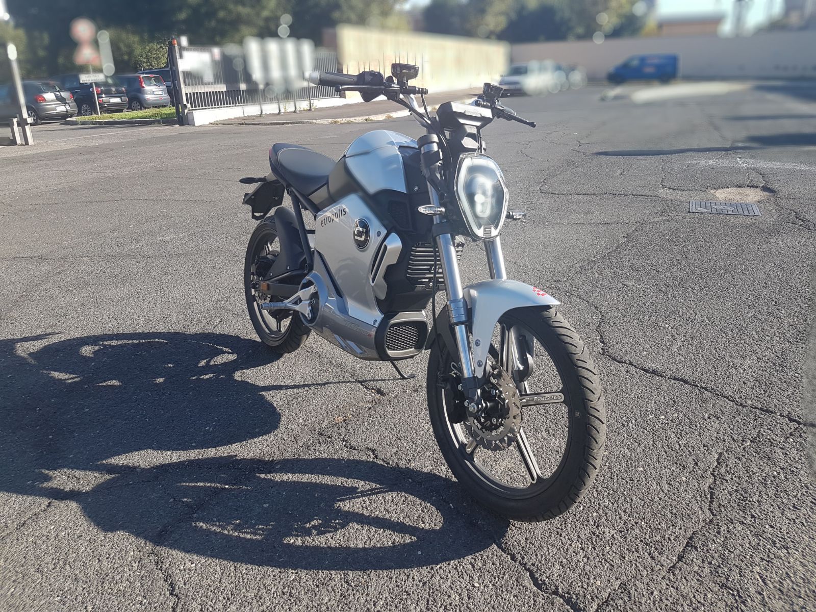 Nuovo etropolis Super Soco TS: anteprima EICMA