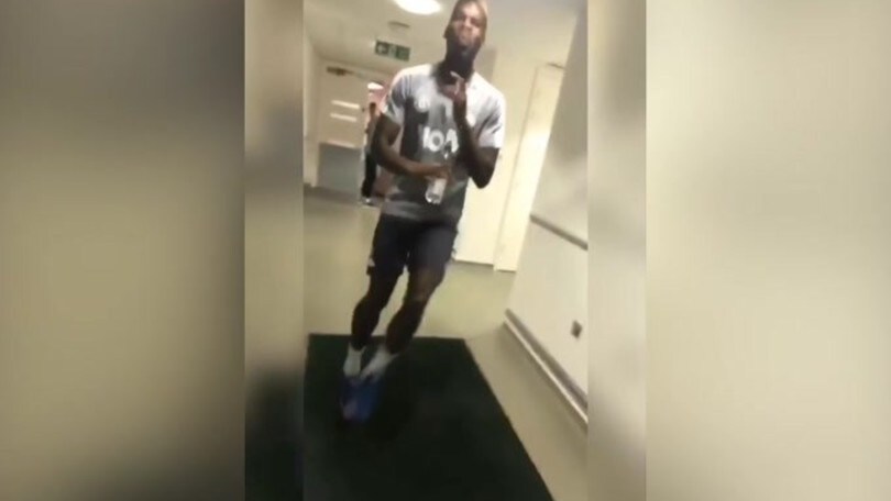 Pogba suona..il flauto!