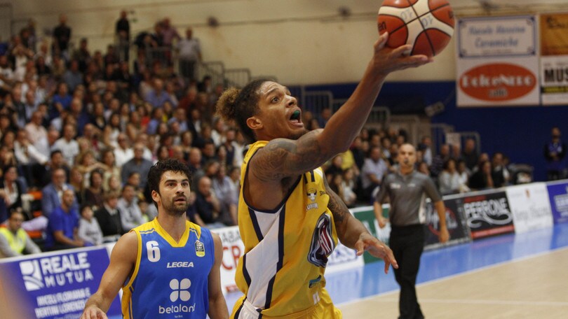 Johnson-Odom sbanca Pesaro, la Fiat non si ferma