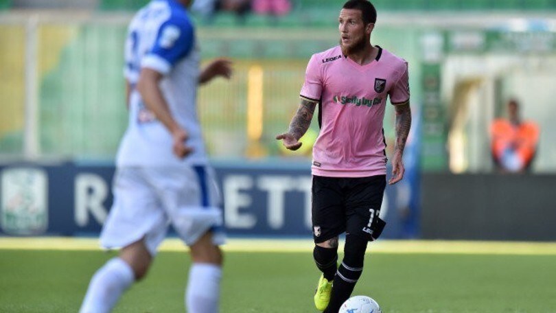 Serie B Palermo, dramma Morganella: saltano crociato e menisco