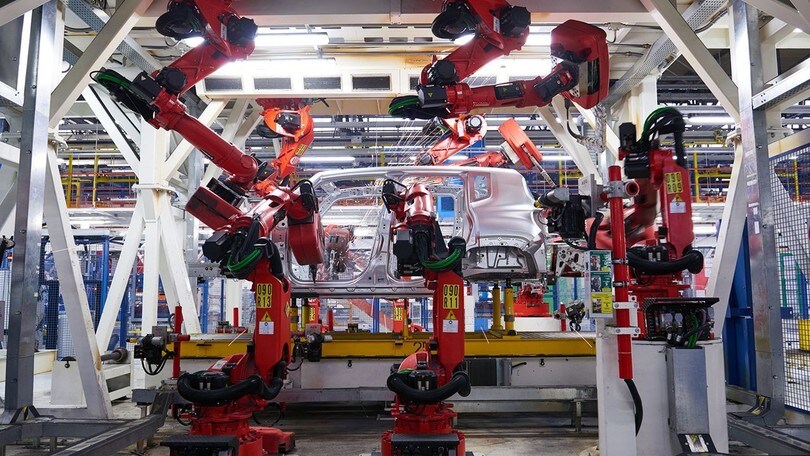 Mercato auto Italia: obiettivo 2 milioni per il 2017