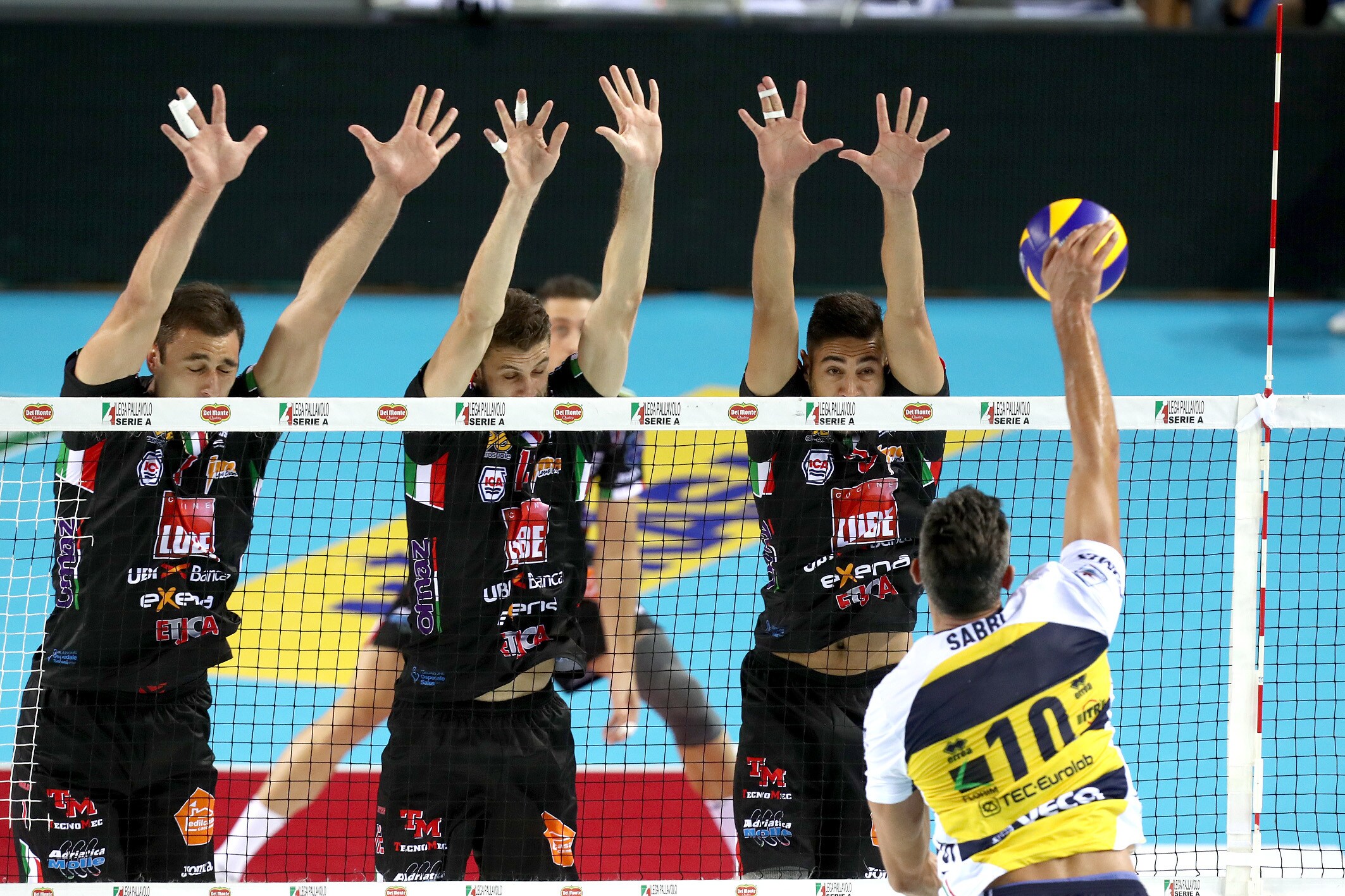 Volley: Superlega, nella 6a giornata spicca la sfida fra Azimut e Lube