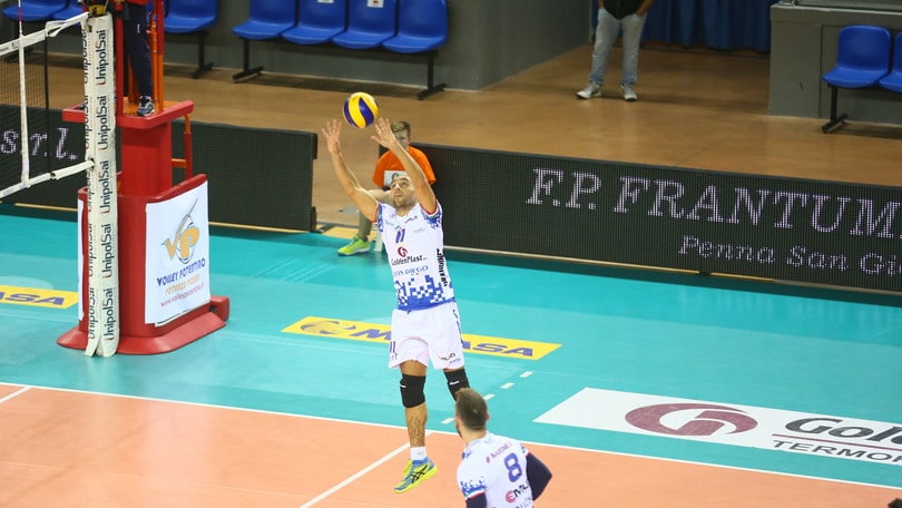 Volley: A2 Maschile, Girone Bianco: Potenza Picena e Castellana Grotte vincono in casa