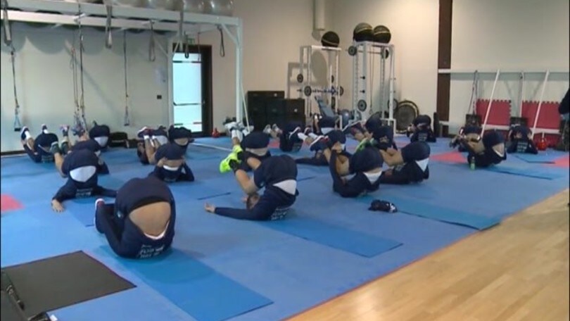 Coverciano, Italia: riscaldamento in palestra