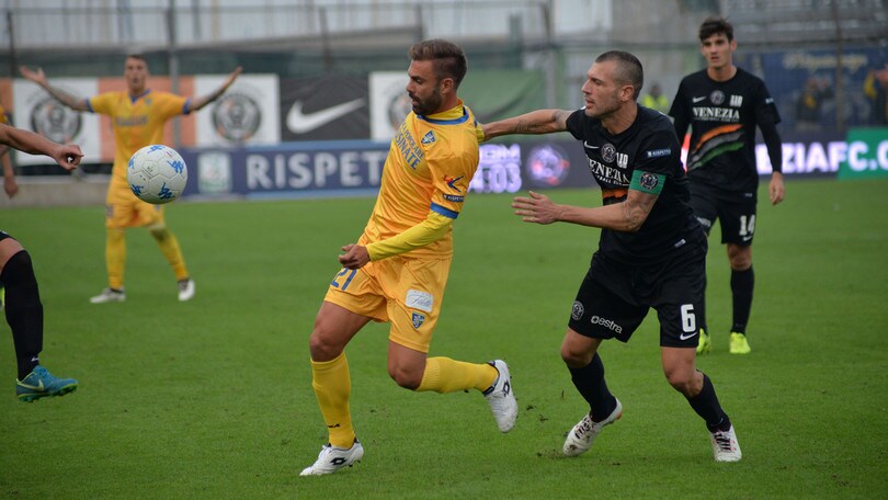 Serie B Frosinone, per Sammarco rottura del crociato