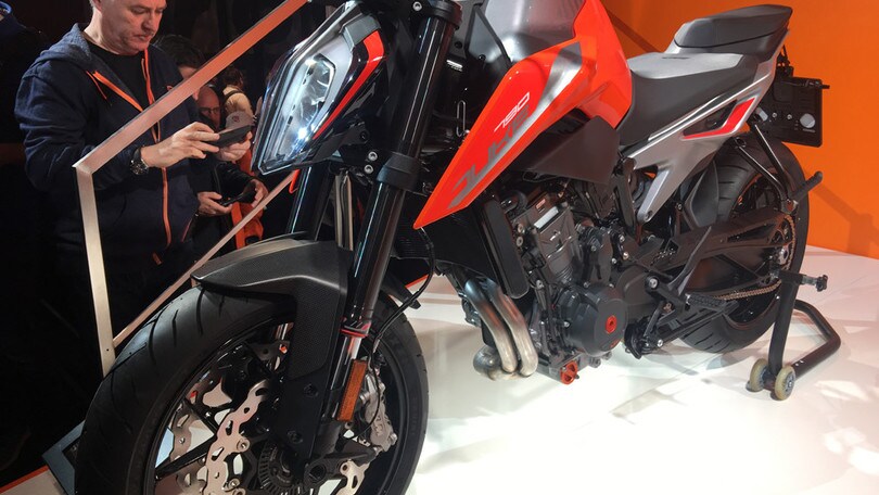 KTM 790 Duke: foto