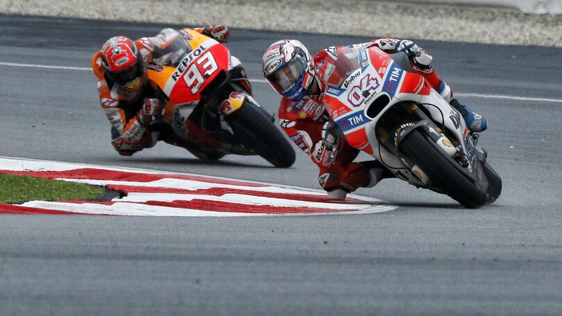 MotoGp, Valencia: Iannone più veloce in prime libere, Dovizioso precede Marquez